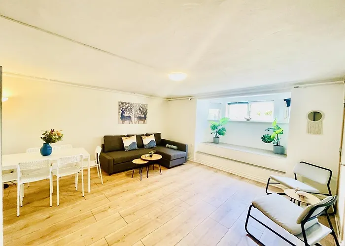 Aday - 2 Bedroom Close To Hospital * אולבורג